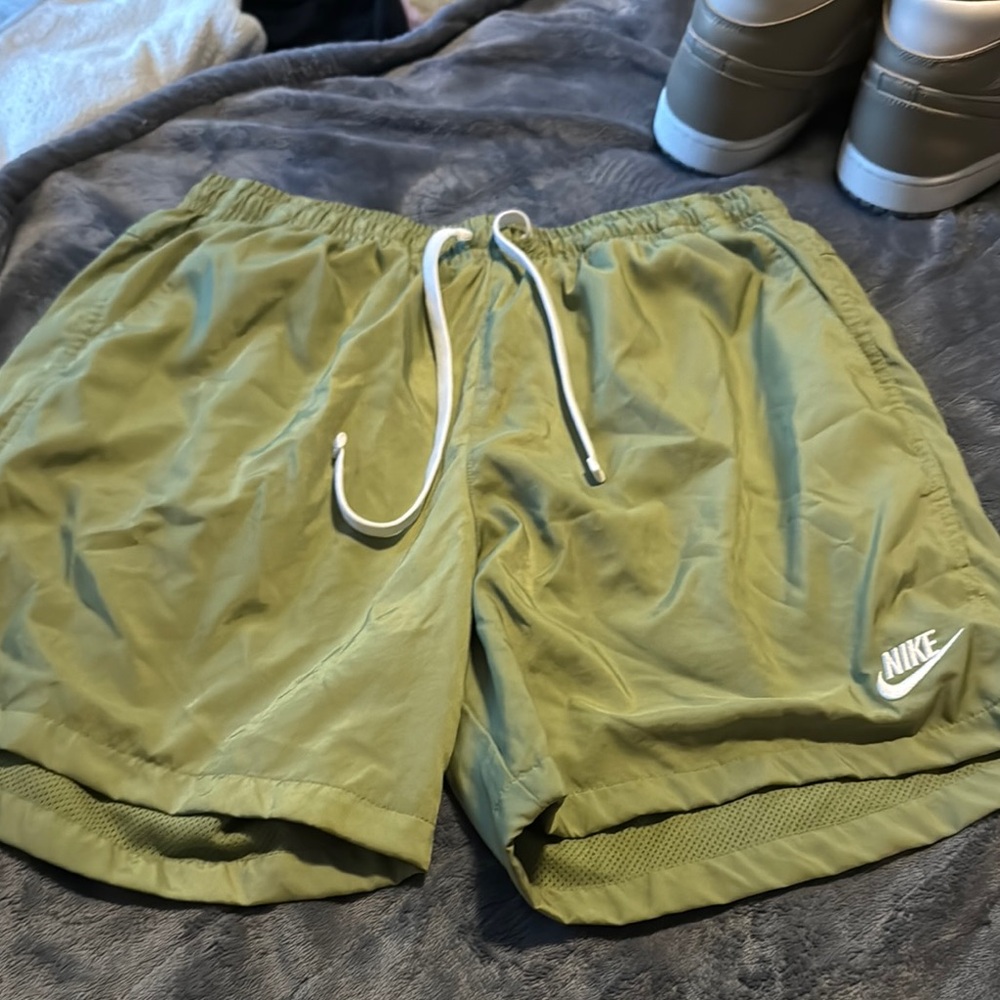 Nike Green Athletic Shorts Lightweight Quick-Dry
